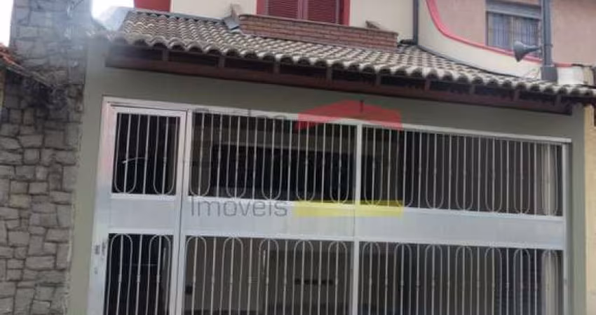 Sobrado na Água Fria para Locação - 3 quartos, 1 suíte c/ banheira, quintal, churrasqueira e 2 vagas