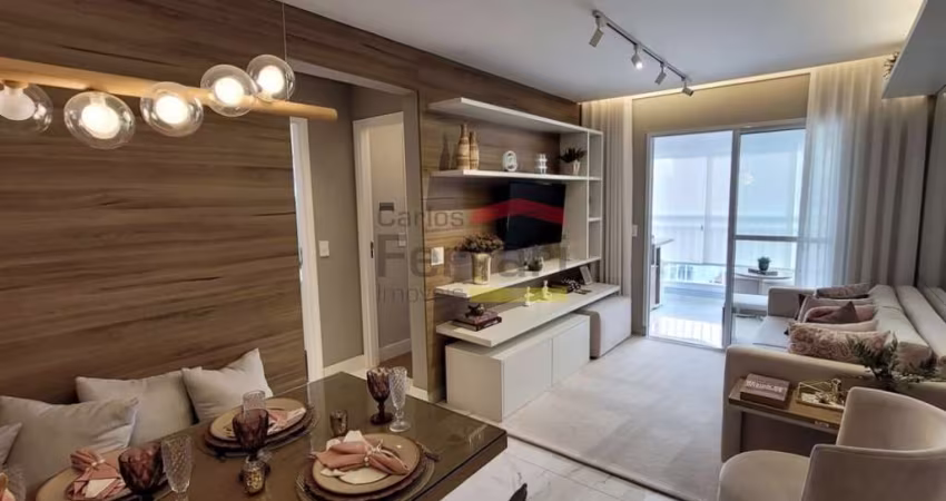 Condomínio de apartamentos com 2 dormitórios, 1 suíte, 1 vaga, próximo ao metrô Parada Inglesa.