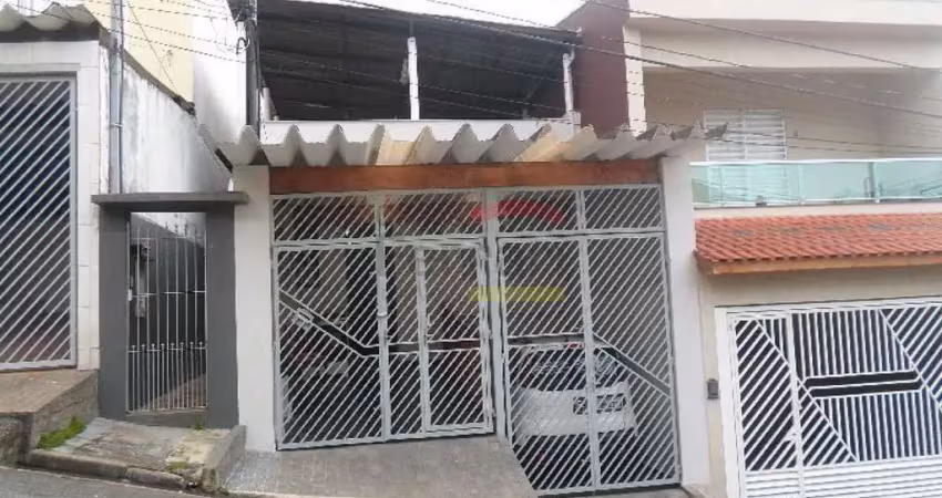 Casa térrea com 2 dormitórios e 2 vagas na região da vila ede