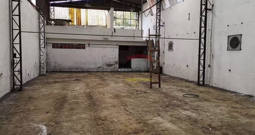 Galpão comercial 216m² 2 banheiros, cozinha 3 vagas