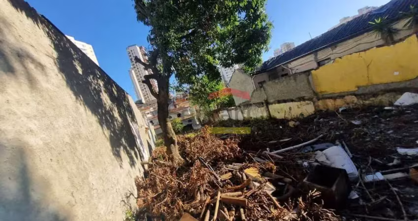 Terreno com excelente potencial para construção de apartamentos, localizado em uma área nobre da zon
