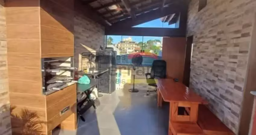 Sobrado com 3 quartos e 3 banheiros , 2  vagas à venda, 250 m² - casa verde média