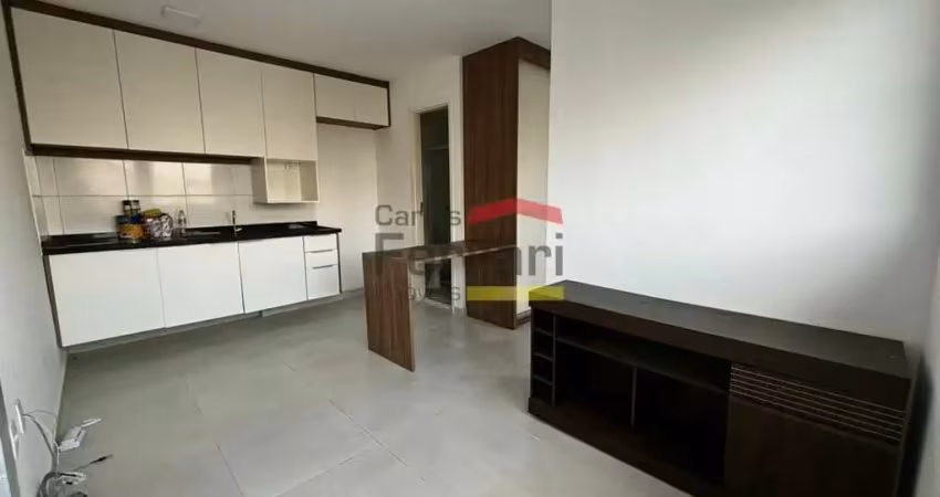 Studio reformado com armários planejados a 700m do metrô jardim são paulo - pronto para morar!