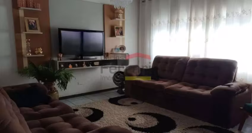 Casa térrea no bairro da mooca baixa 2 suítes/ 2 vagas