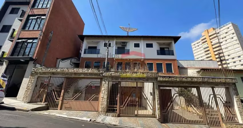 Sobrado à venda na água fria, 3 dormitórios, sendo 1 suíte com varanda.