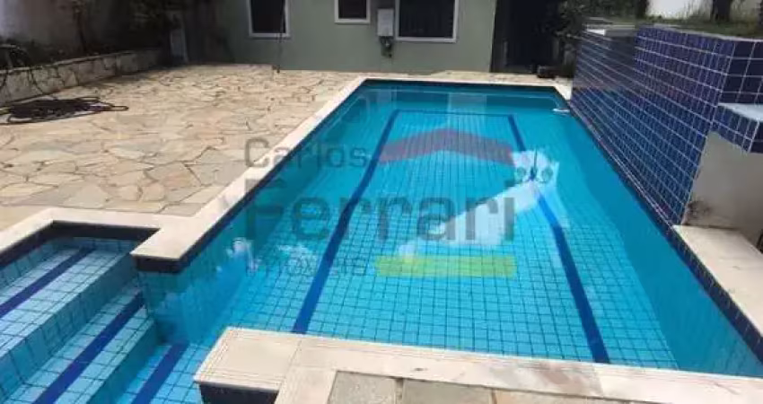 Casa a venda no condomínio parque suíça, no coração da serra da cantareira.