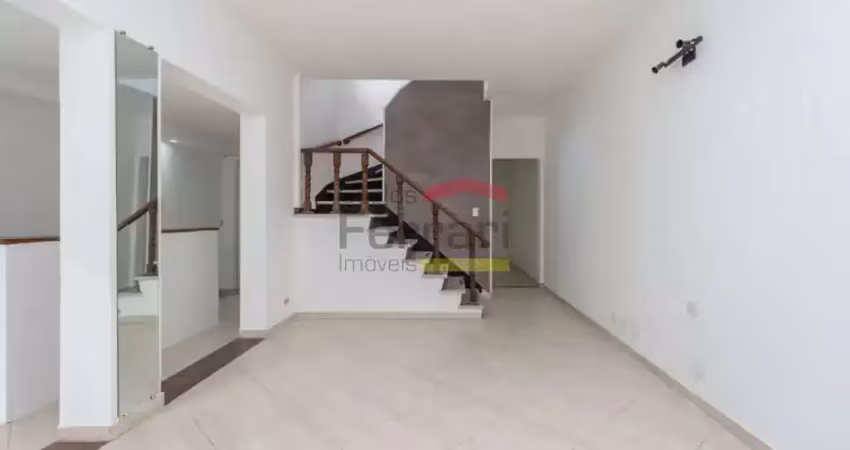 Sobrado comercial reformado com 234m² para locação na av. água fria!