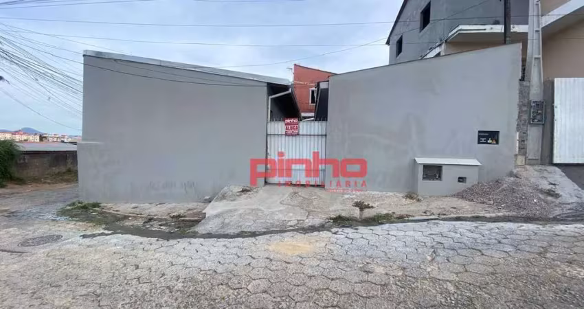 Kitnet com 1 dormitório para alugar, 30 m² por r$ 1.553,40/mês - monte cristo - florianópolis/sc