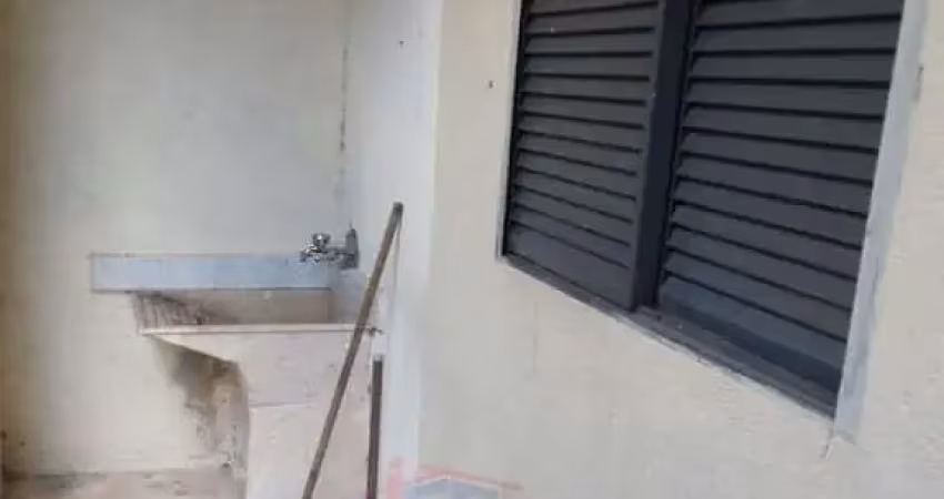 Casa com 1 quarto para alugar na Rua Hugo Semighini, Padroeira, Osasco