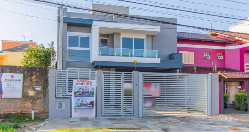 Casa Com 3 suítes no bairro Moinhos Vento em canoas