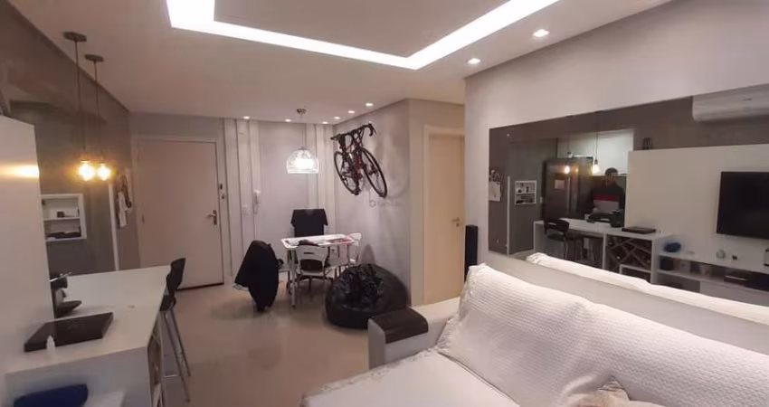 Apartamento com 02 dormitórios bairro Moinho de Ventos
