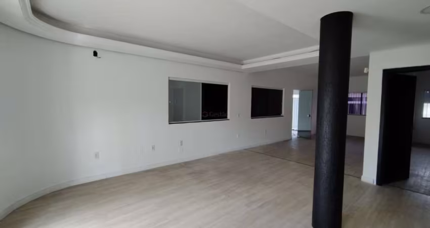 Casa Comercial no Centro
