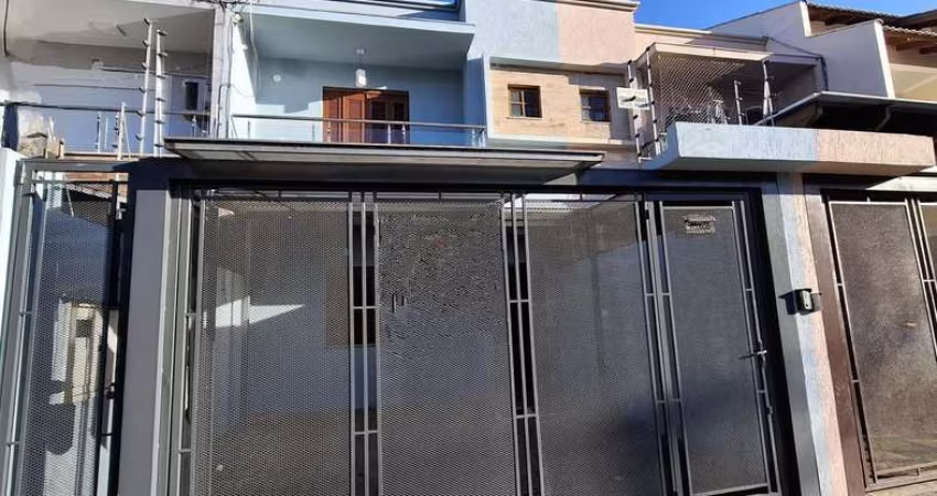 Lindo Sobrado com 03 dormitórios para Alugar em Canoas - Bairro Igara
