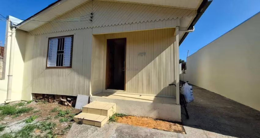 Casa com 02 dormitórios para aluguel em Canoas, Fátima.