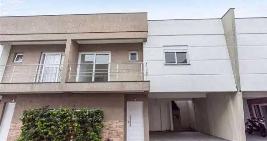 Sobrado de 3 dormitórios em Condomínio Fechado!!!