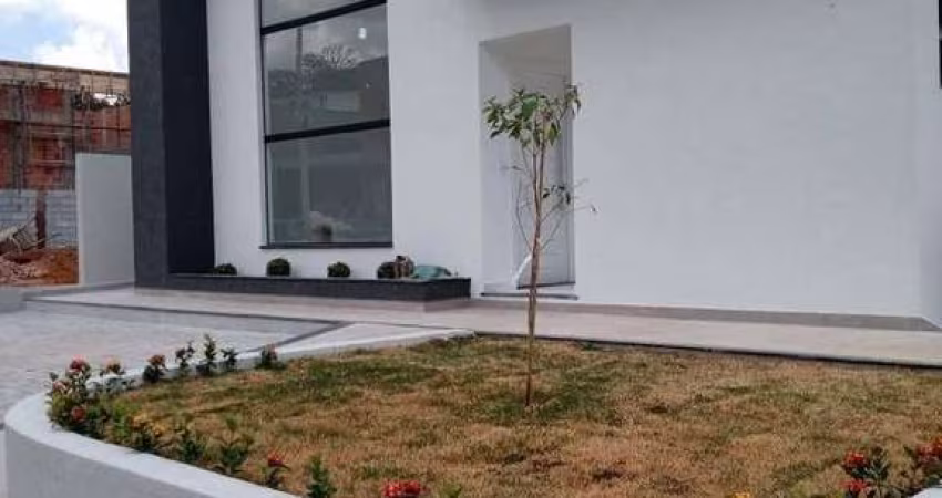 CASA TÉRREA, COM ÁREA GOURMET E PISCINA, EM CONDOMÍNIO FECHADO