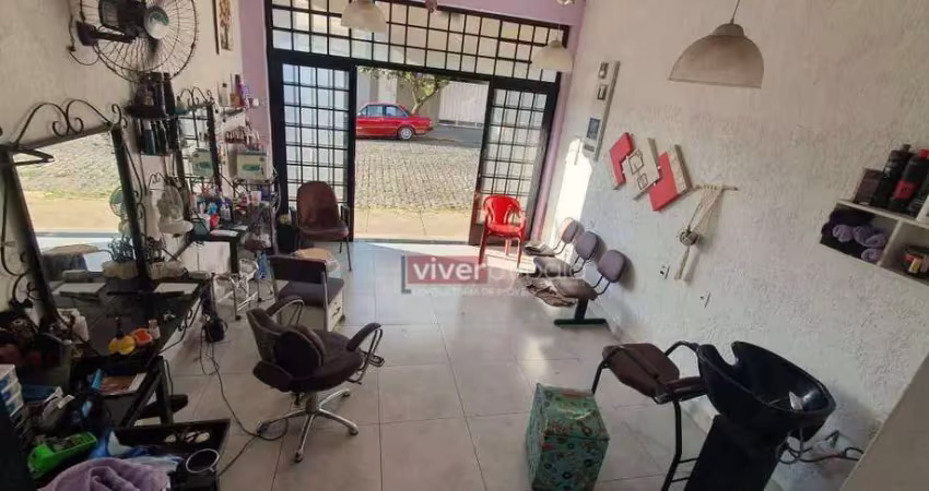 Casa com salão comercial à venda no centro de atibaia