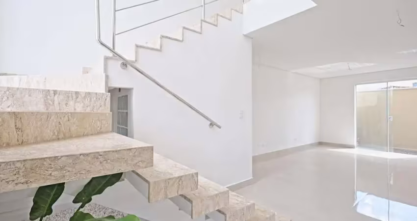 Sobrado novo frente pra rua à venda, na cidade jardim em são josé dos pinhais pr