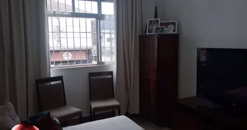 Sobreposta alta no casqueiro - 2 dormitório - aceita permuta - vende com os planejados.