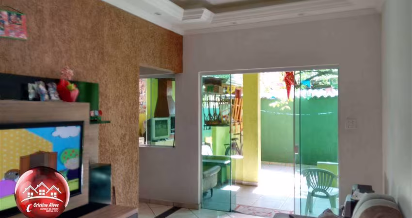 SOBRADO ISOLADO NO JD. CASQUEIRO - TERRENO 10X25 - CASA BOA!