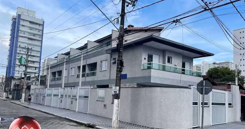 3 quadras da praia da aviação - ótimo local - sobrado triplex em conjunto na aviação em praia grande.