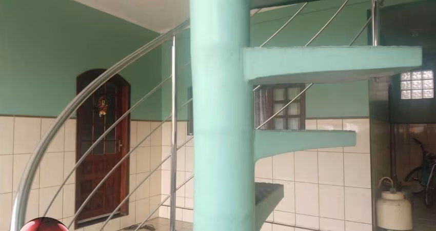 TRIPLEX NA VILA SÃO JOSÉ COM 2 VAGAS NA GARAGEM E ÁREA DE LAZER - ACEITA PROPOSTA.
