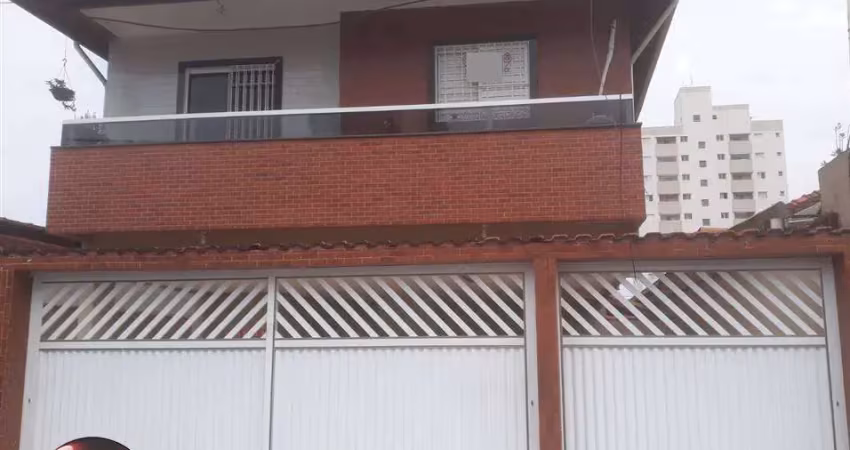 Sobreposta alta com sacada - próximo da praia na guilhermina.