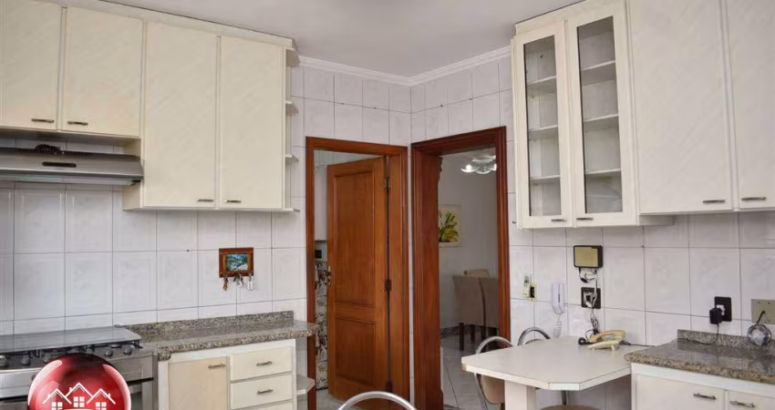 300 METROS DA PRAIA - ÓTIMO LOCAL - APARTAMENTO MOBILIADO COM 3 SUÍTES!!