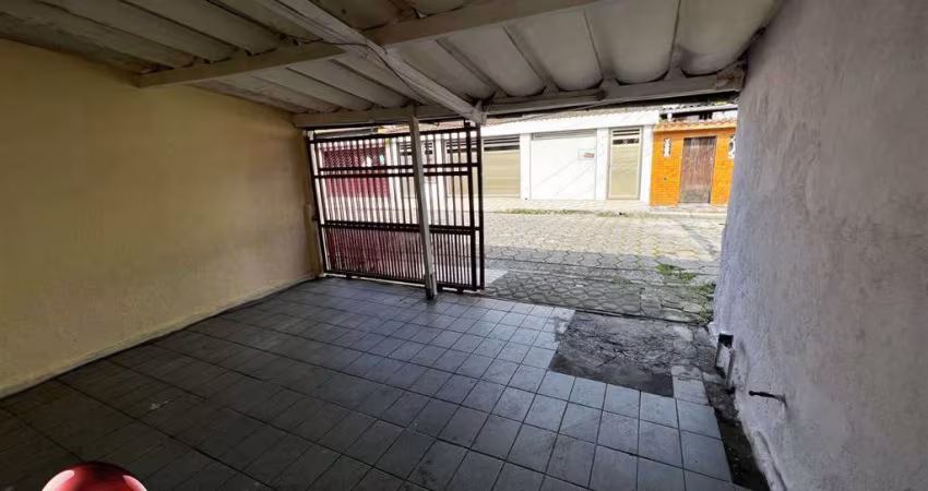 PRÓXIMO DO CENTRO DE CUBATÃO - LOCAL BOM - Casa Geminada no Jd. São Francisco em Cubatão - R$279.000.