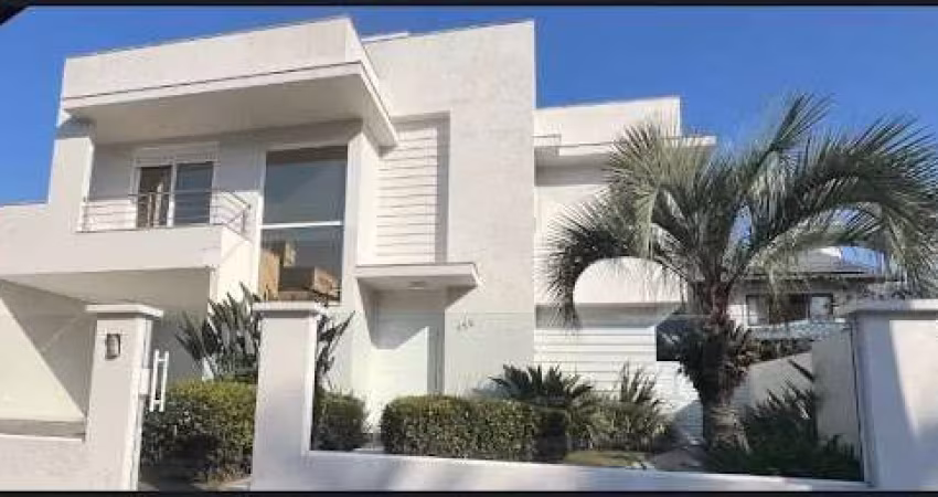 Casa com 3 dormitórios à venda, 239 m² por R$ 3.749.000,00 - Jurerê - Florianópolis/SC
