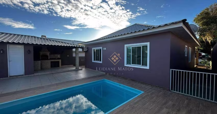 Casa no Solar dos Cantarinos com 3 dormitórios à venda, 115 m² por R$ 595.000 - São Matheus - São Pedro da Aldeia/RJ