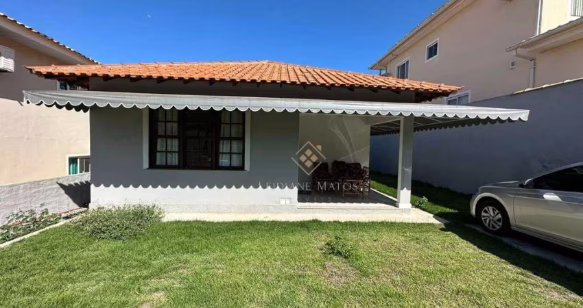Casa no condomínio Portal das Flores com 2 dormitórios à venda, 94 m² por R$ 430.000 - Balneário São Pedro - São Pedro da Aldeia/RJ