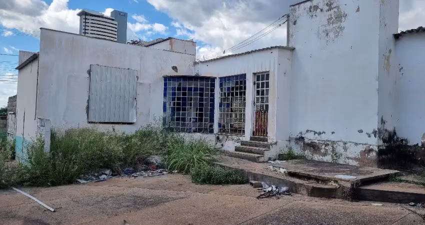 Ótimo galpão comercial frente para a Av Miguel Sutil no bairro Baú