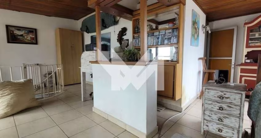 OPORTUNIDADE DE COMPRA - COBERTURA DUPLEX NO BARRO BRANCO