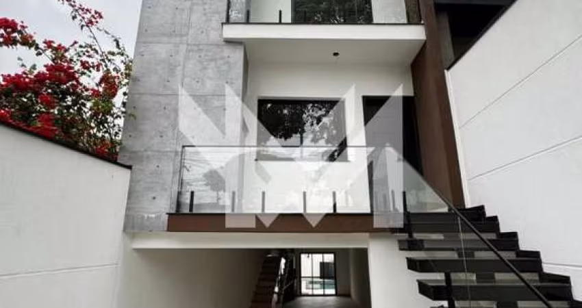 Sobrado de 185 m² com 3 quartos 3 suítes à Venda - Jardim São Paulo