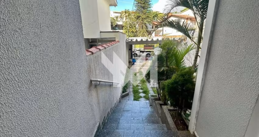 Oportunidade Imperdível! Casa Assobradada para Locação