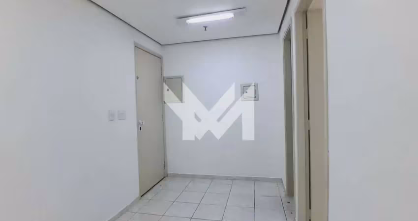 Sala comercial de 35m² com copa e banheiro para locação em santana