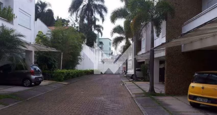 Casa em condomínio fechado com 4 quartos à venda na Rua Manuel Morais Pontes, 135, Vila Albertina, São Paulo