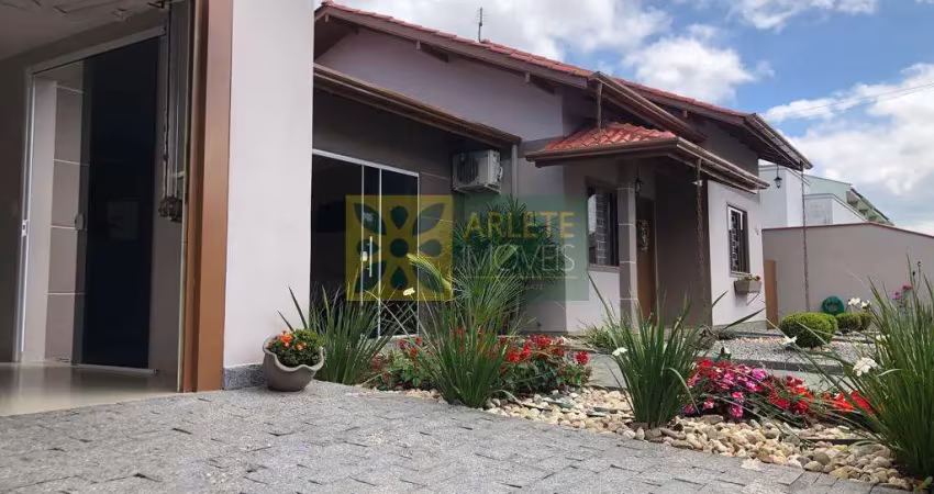 Casa com 2 quartos à venda na RUA JOAO BERNARDINO CRUZ, 423, Centro, Tijucas
