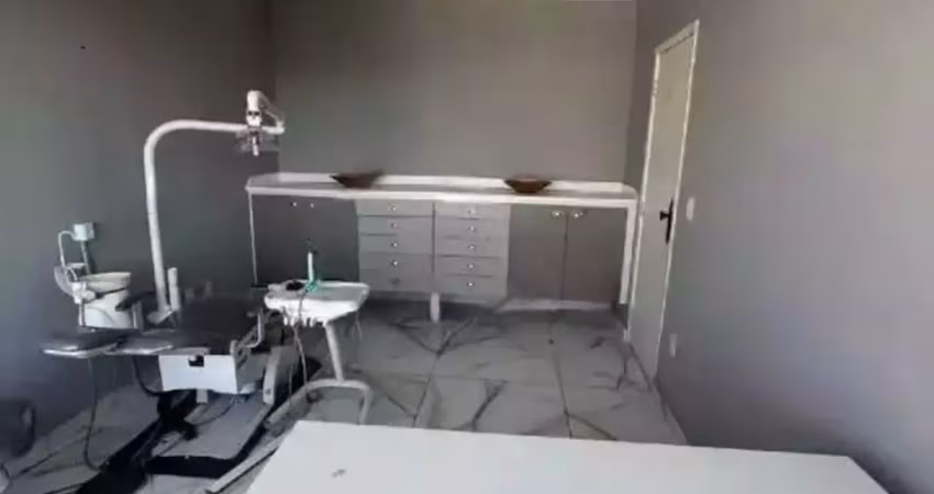 Sala comercial com 2 salas para alugar no Centro, Macaé 
