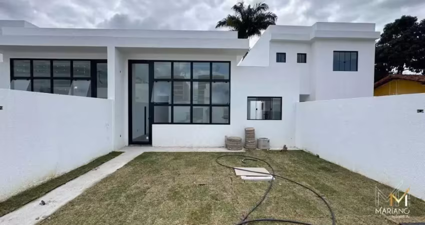 Vendo linda casa com 3 dormitórios na extensão do bosque em rio das ostras