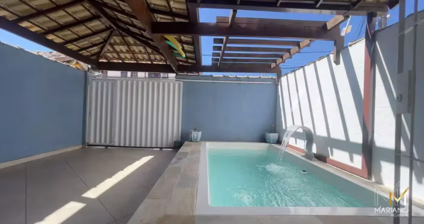 Vendo maravilhosa casa com 3 dormitórios e piscina na extensão do bosque em rio das ostras
