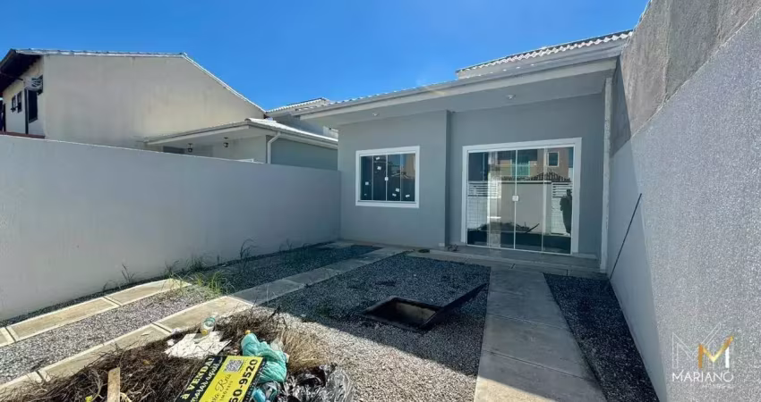 Alugo maravilhosa casa com 2 dormitórios na extensão do bosque em rio das ostras