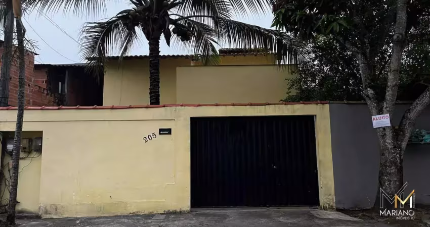 Alugo ótima casa com 3 dormitórios no mariléia em rio das ostras