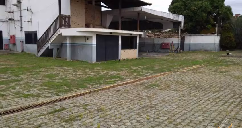 Vendo maravilhoso galpão com 9090 mt no centro de macaé no rio de janeiro