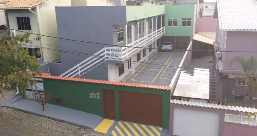 Vendo ótimo prédio com 9 quartos no maringá em macaé no rio de janeiro
