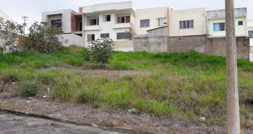 Vendo ótimo lote com 200 mt no vale das palmeiras em  macaé no rj