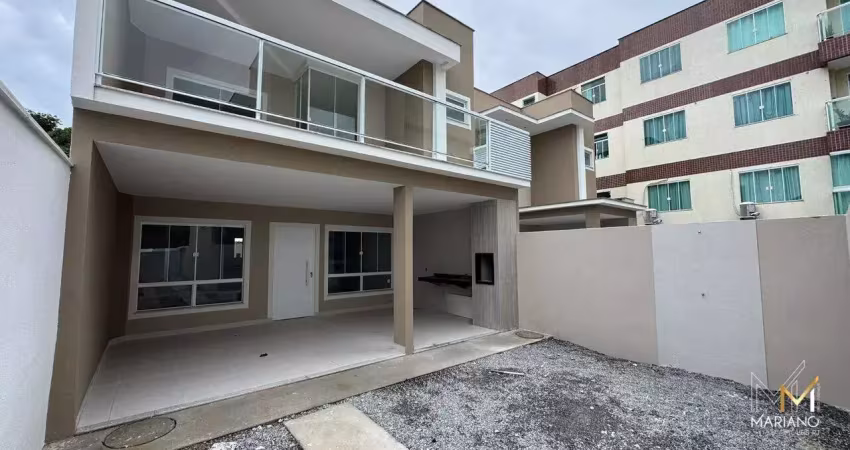 Vendo maravilhosa casa com 3 dormitórios em costa azul em rio das ostras
