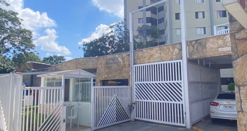 Vende-se Ap com 3 Dormitórios no Condomínio Pedras Raras