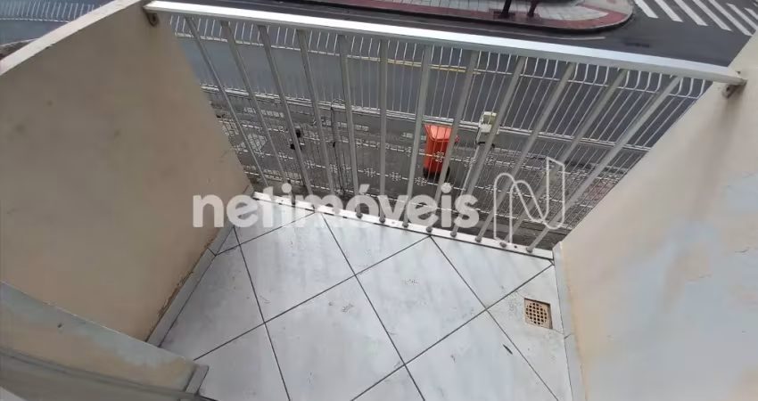 Lindo e Amplo 02 Qtos Varanda Oportunidade Única